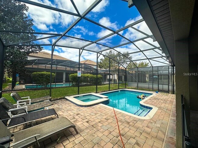 Building Photo - 9030 Shadow Mountain St