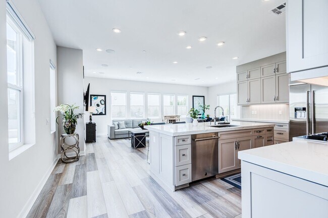 Building Photo - Incredible Fully Furnished New Home In Lak...