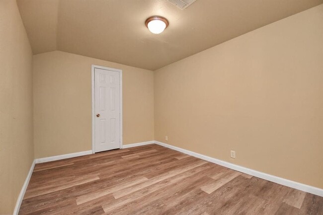 Building Photo - 5714 Doulton Dr