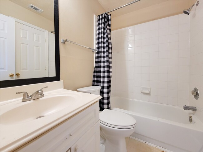 Building Photo - 4626 Jaymar Dr