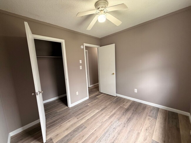 Building Photo - 199 Sheppard St