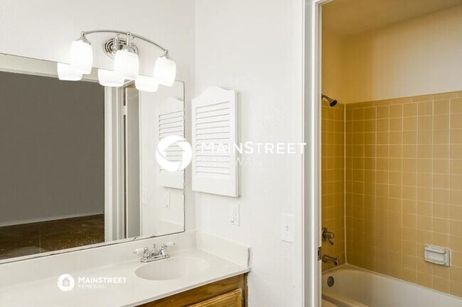 Building Photo - 4 Bedroom Pet-Friendly Home in Humble, TX ...