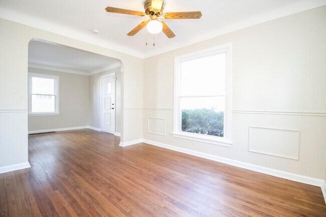 Building Photo - 4353 Lyman Ave