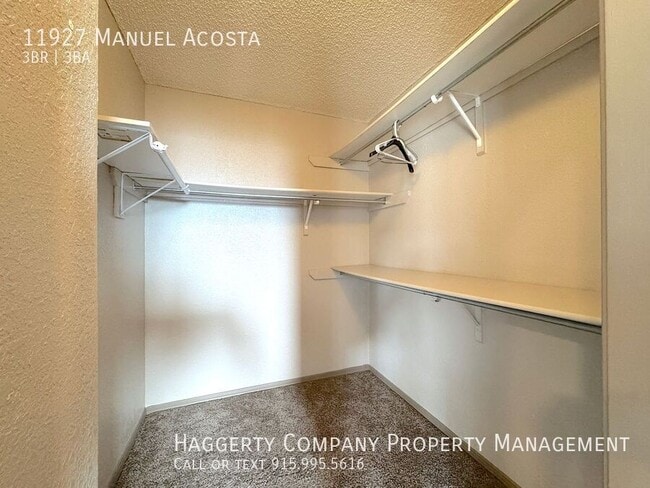 Building Photo - 11927 Manuel Acosta Dr