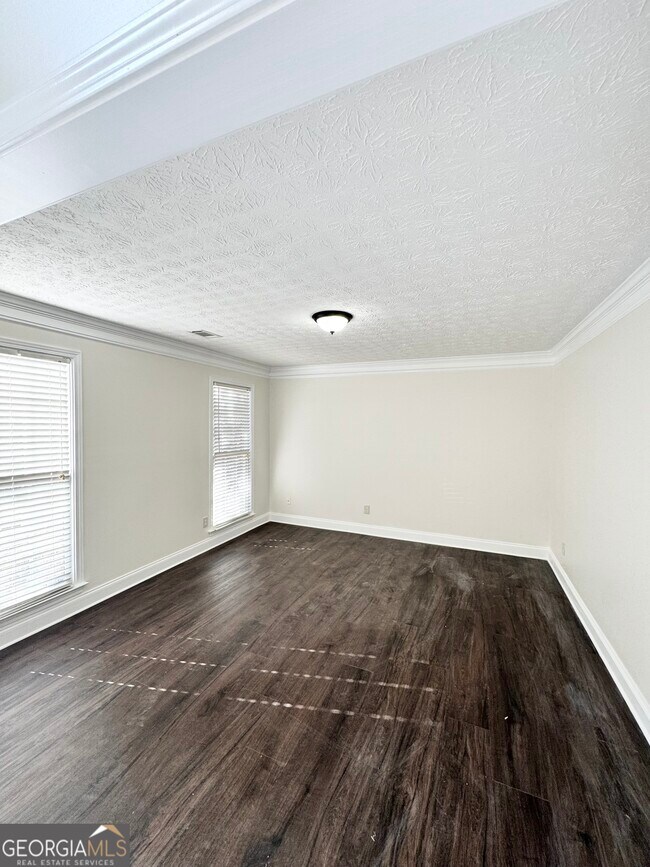 Building Photo - 6284 Southland Ridge