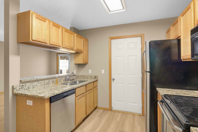 Building Photo - 4415 Naper Bay