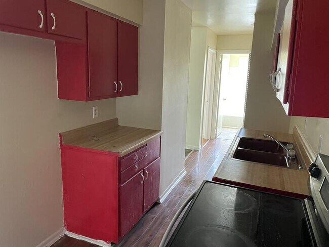 Building Photo - 1824 Augusta Dr