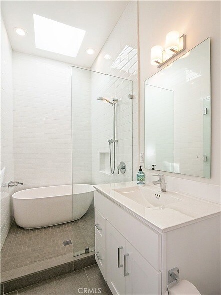 Building Photo - 67 Eastfield Dr