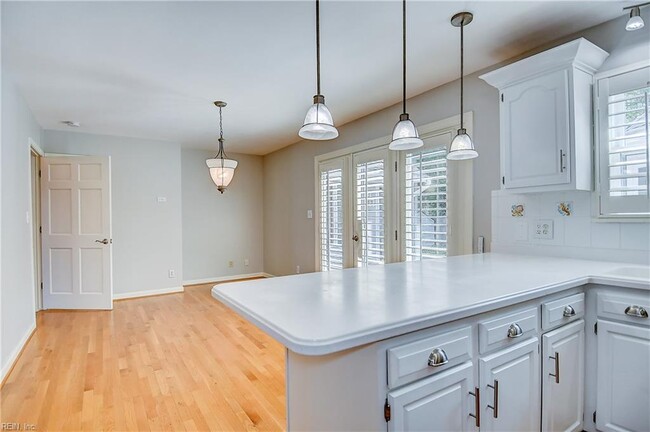 Building Photo - 601 Fort Raleigh Dr