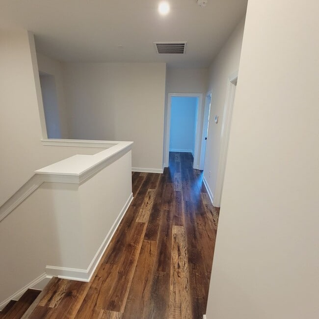 Building Photo - Spacious 4BR/.5BA Home in Steele Creek
