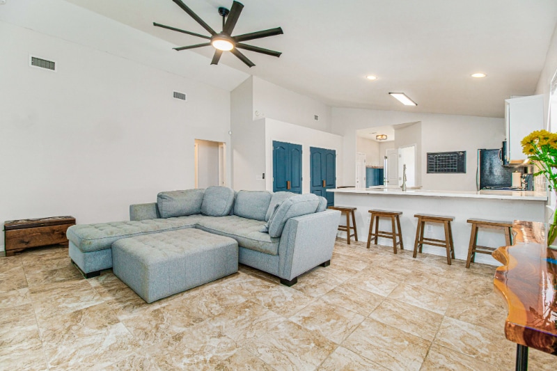 Building Photo - 9720 Brookstone Way
