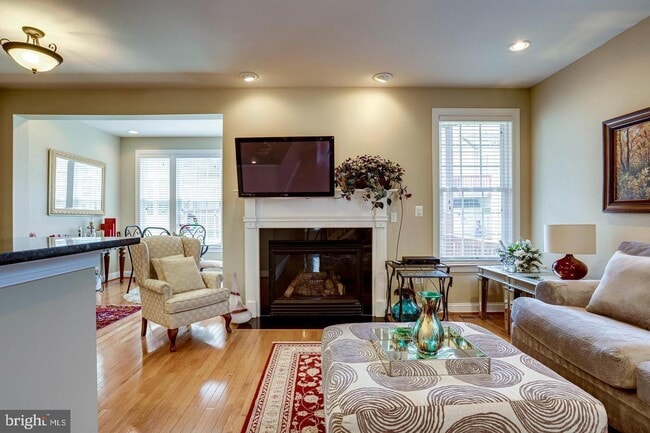 Building Photo - 47571 Royal Burnham Terrace