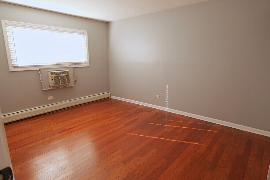 Building Photo - 11937 S Hamlin Ave