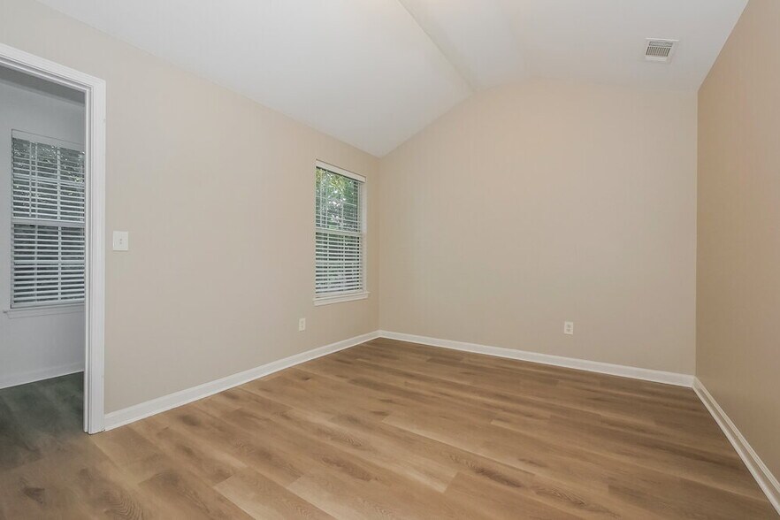 Building Photo - 1119 Watercourse Way