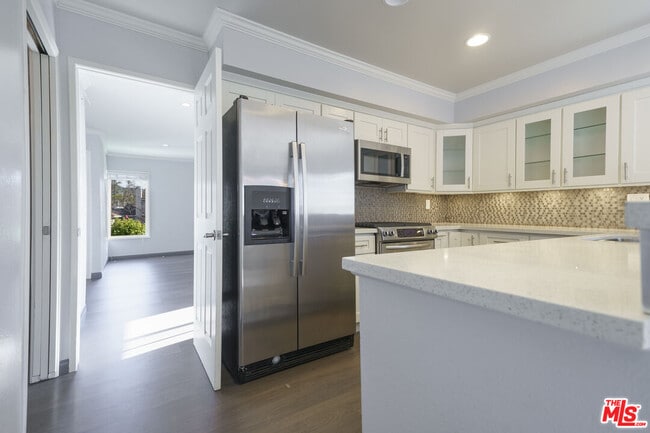 Building Photo - 2830 Lakeridge Ln