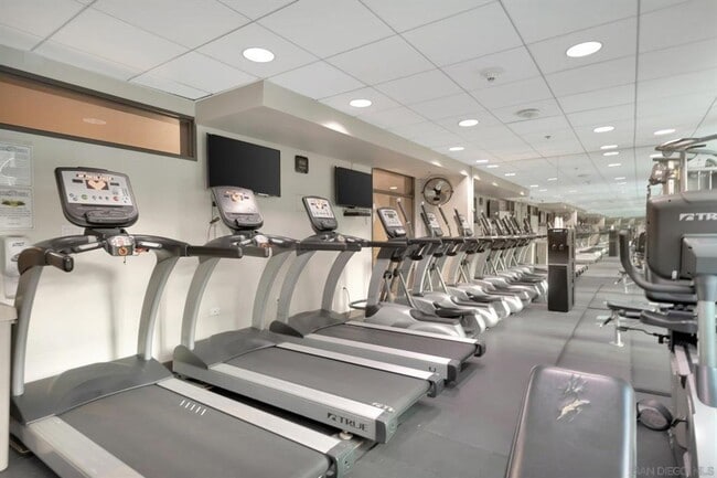 Building Photo - One Bedroom in Heart of Little Italy!