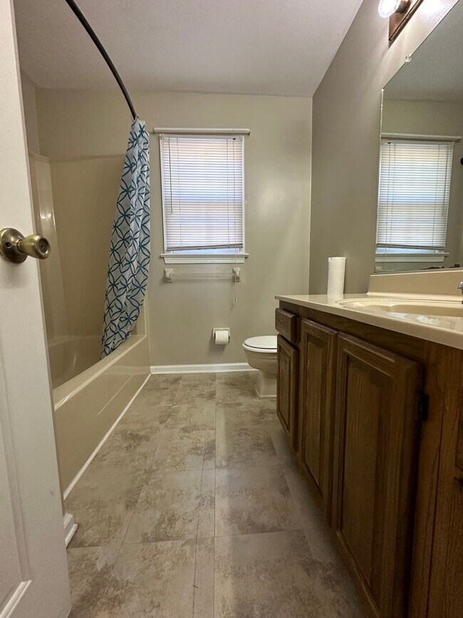 Building Photo - Virginia Beach-Wesleyan Pines Single Famil...