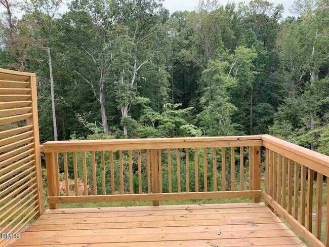 Building Photo - 229 Daisy Grove Ln