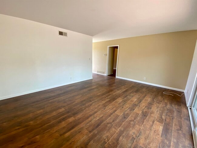 Building Photo - 1741 Lahoud Dr