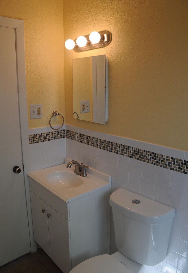 Building Photo - 4805 Avenue G