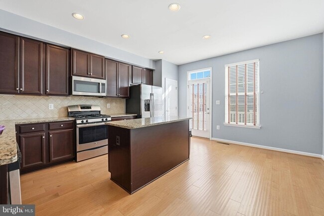 Building Photo - 14619 Featherstone Gate Dr