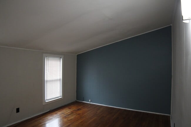 Building Photo - 807 W Wilkes Barre St