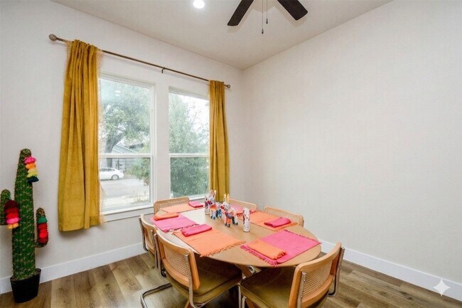 Building Photo - 1504 Evelyn St