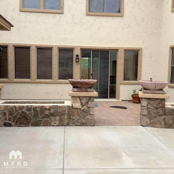 Building Photo - 2433 W Horsetail Trail