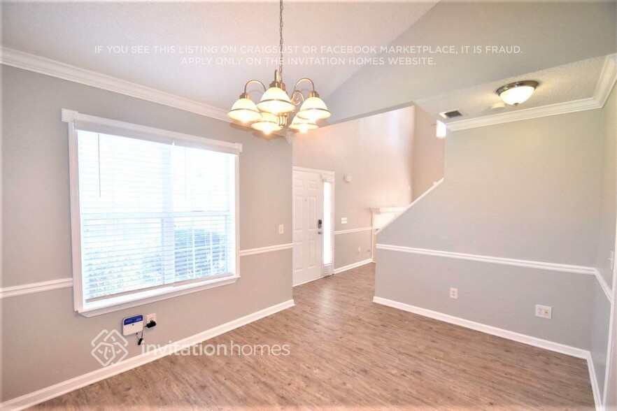 Building Photo - 2342 Glencairn Ln SW