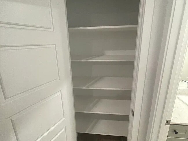 Building Photo - 9613 Greenwood Gln Ln