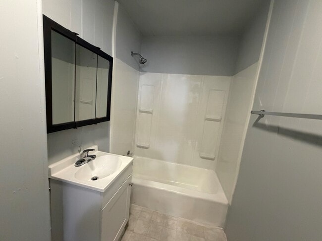 Building Photo - 36 Griffin-S