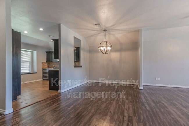 Building Photo - 8037 Waters Edge Way