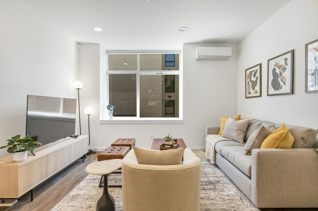 Primary Photo - 722 3rd Ave N