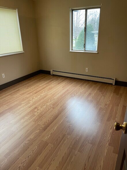 Building Photo - 735 Mauro Cir SE