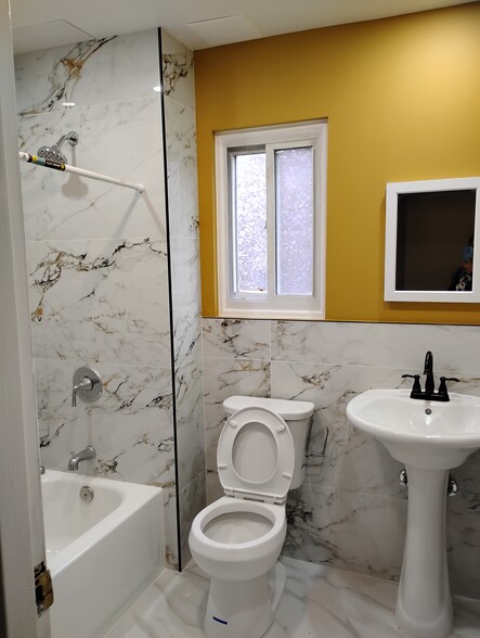 Bathroom - 180 Littleton Rd