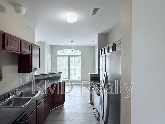 Building Photo - 4917 Sunburst Ln