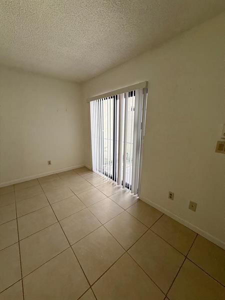 Building Photo - 645 Executive Center Dr