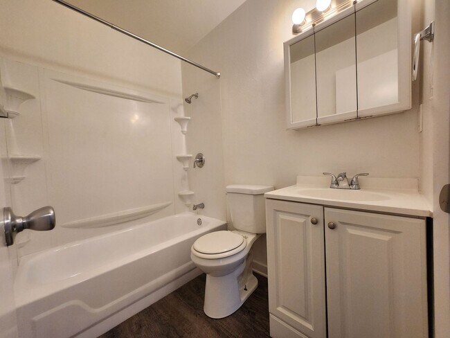 Building Photo - 4303 Ericson Dr