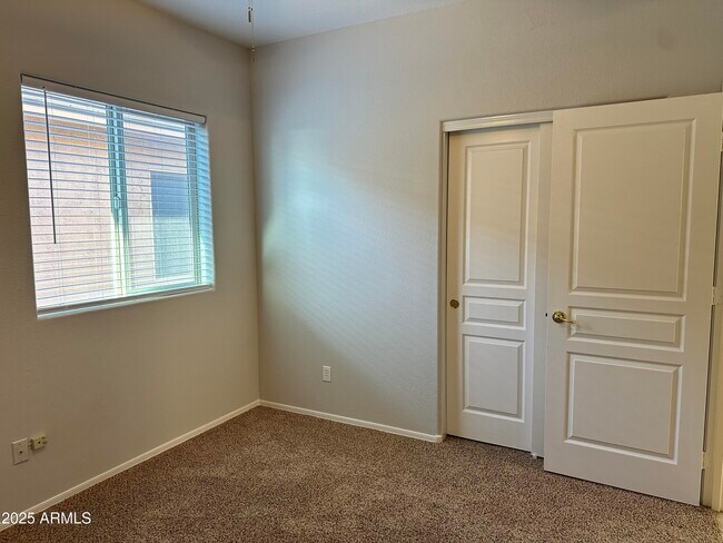 Building Photo - 8076 S Spur Trail Ct