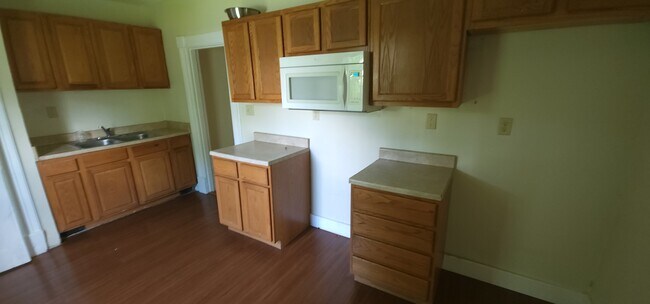 Building Photo - 446 Brightwood Ave