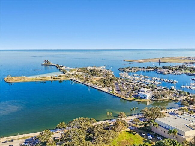 Building Photo - 105 4th Ave NE