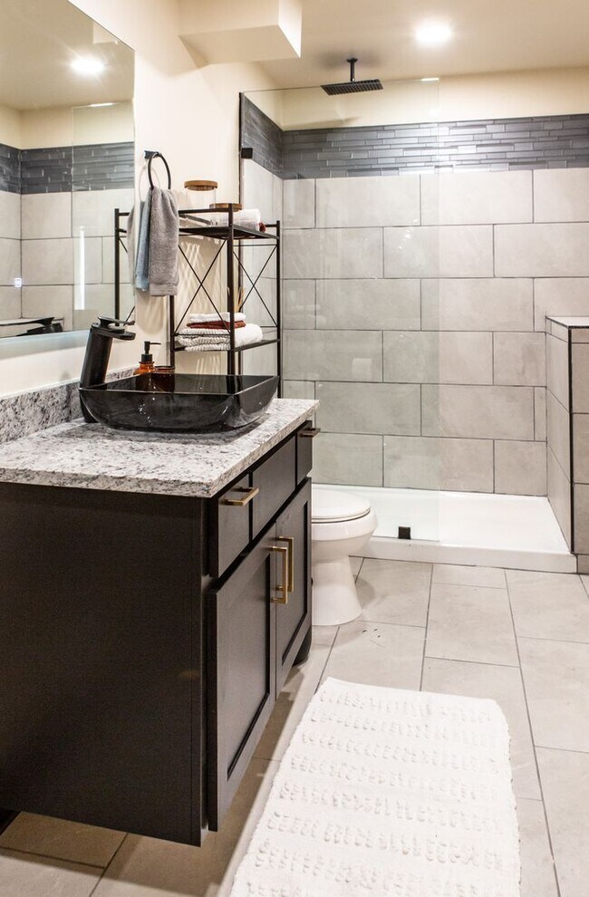 Interior Photo - Velencia Apartments