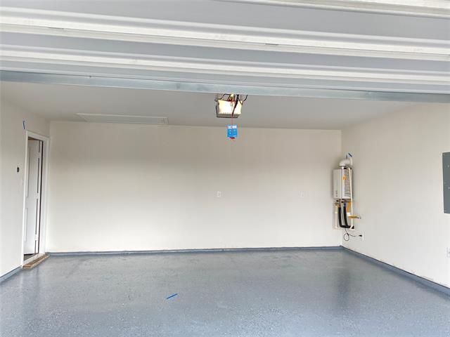 Building Photo - 3030 Sweetwater Dr