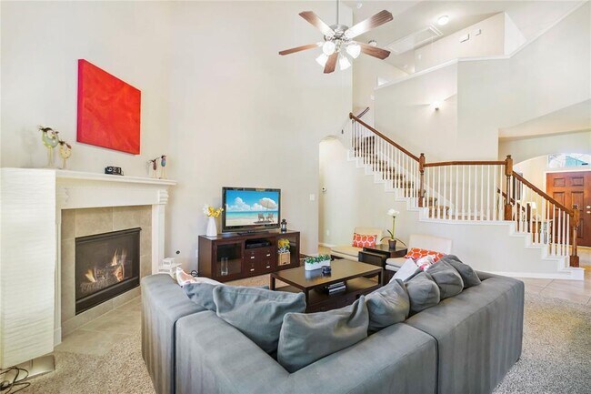 Building Photo - 174 Black Swan Pl
