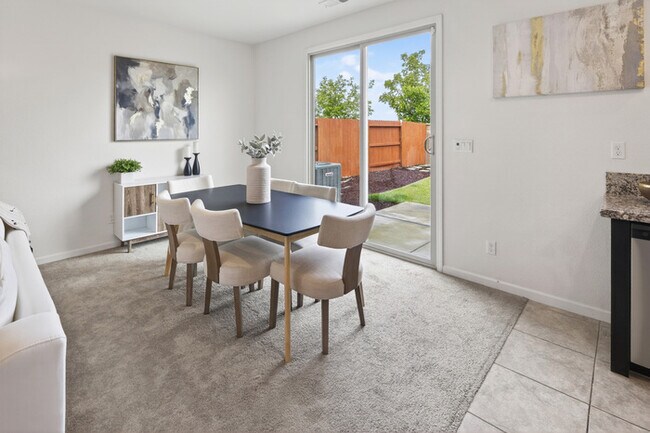 Building Photo - Gorgeous West Roseville Solar Home