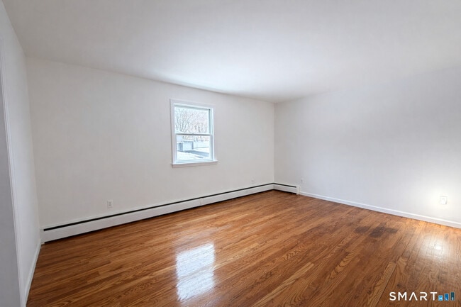 Building Photo - 15 Dairy Farm Rd