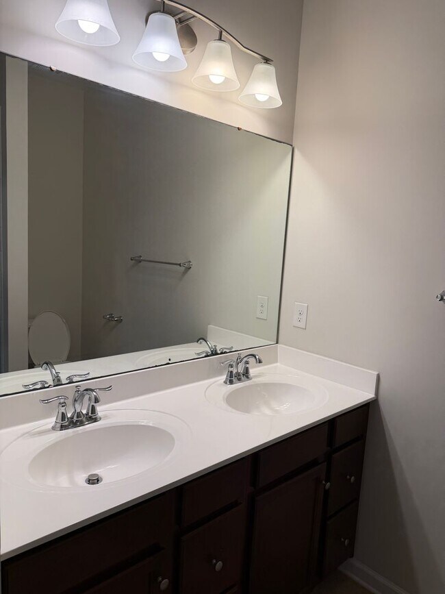 Building Photo - REUNION CONDOMINIUMS