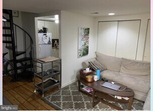 Building Photo - 409-15 S 11th St