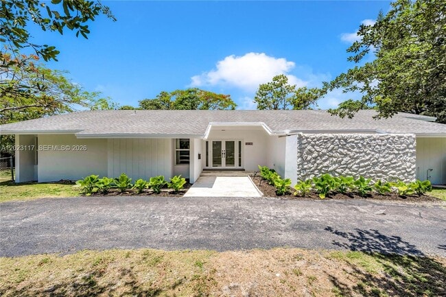 Building Photo - 13100 SW 81st Ave