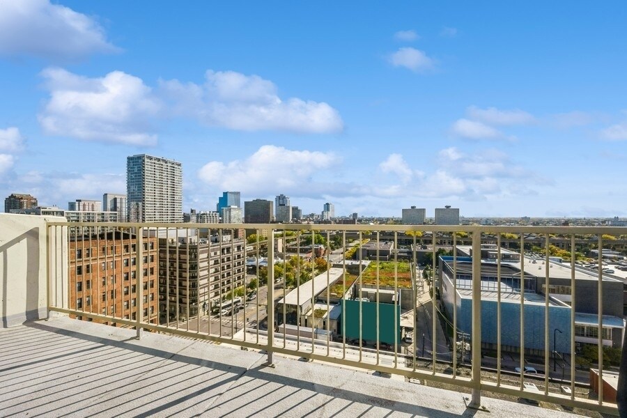 Building Photo - 1530 S State St